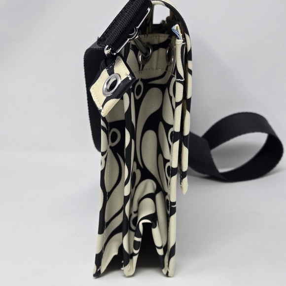 Orla Kiely Thessaly Nouveau Stem Ebony Print Flat Pack - Picture 3 of 10